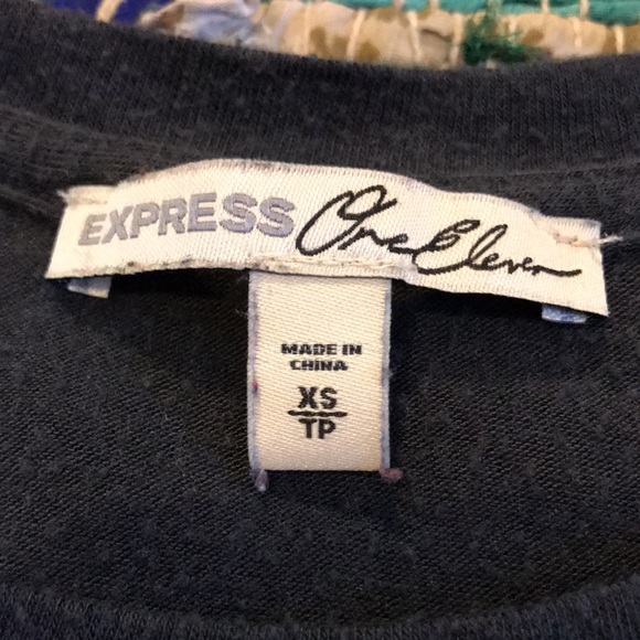 🌹Wild Rose Extra Soft Tee - Picture 4 of 5